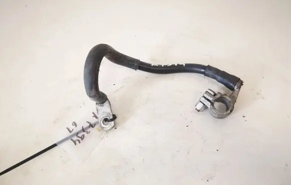 Volkswagen PASSAT B6 Positive cable (battery)