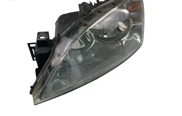 Ford Mondeo Mk III Headlight/headlamp 1S7113006AL