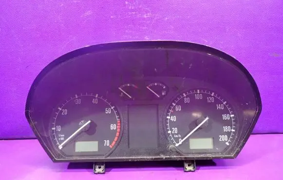 Skoda Fabia Mk1 (6Y) Speedometer (instrument cluster) 