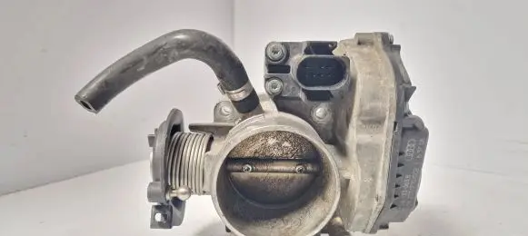 Audi A4 S4 B5 8D Throttle valve 058133063b