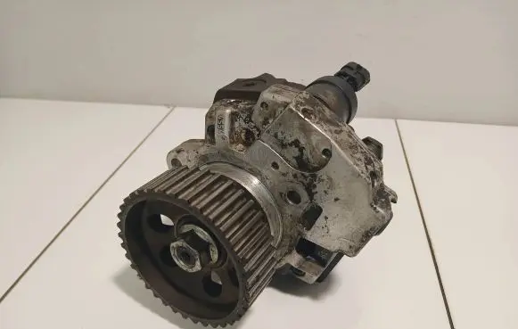 Chrysler Grand Voyager V Fuel injection high pressure pump 35022114F 0445010152 00702