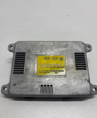 Hyundai Santa Fe LED ballast control module 00204103