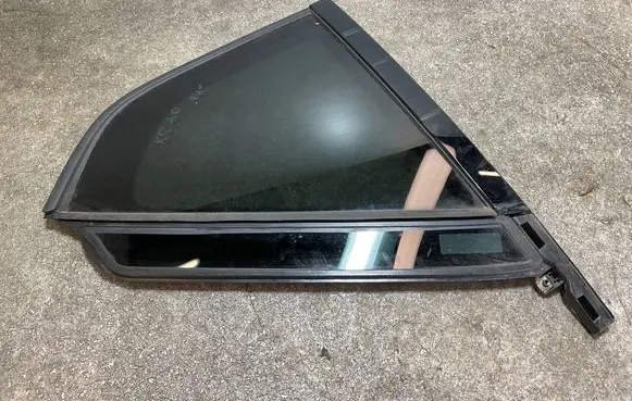 Volvo XC40 Rear vent window glass 32244806 43R006723 DOT24M101AS3