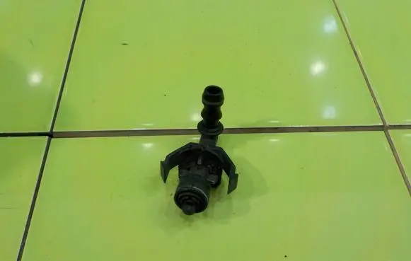 BMW 6 E63 E64 Headlight washer pump PRZOD