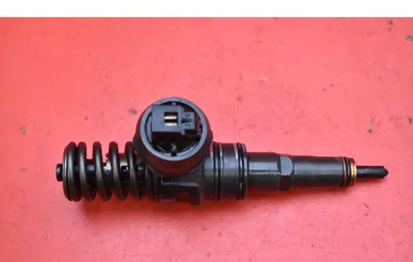 Audi A4 S4 B6 8E 8H Fuel injector 038130073BA