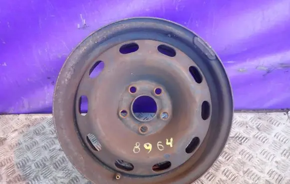 Volkswagen Golf IV R14 steel rim 1J0601027N