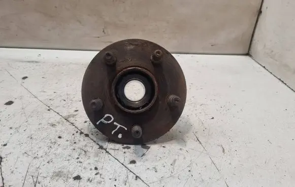 Chrysler PT Cruiser Rear wheel hub