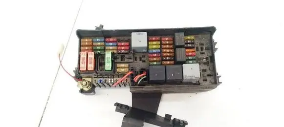 Mercedes-Benz R W251 Fuse box set A1645400272