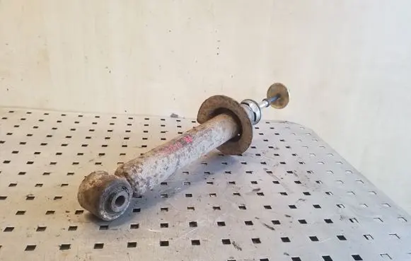 Mitsubishi Pajero Front shock absorber/damper