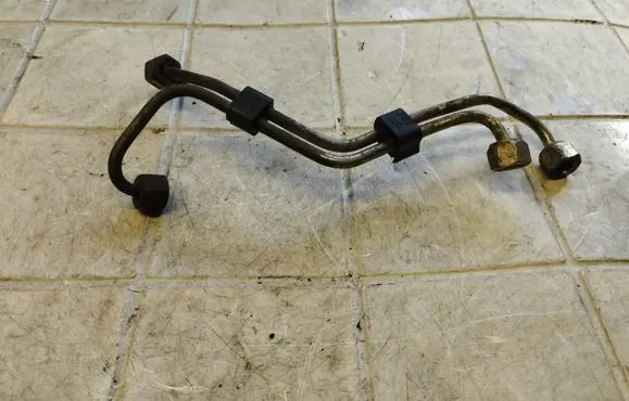 Volkswagen PASSAT B5 Fuel main line pipe