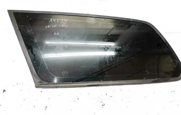 Volvo V50 Rear side window