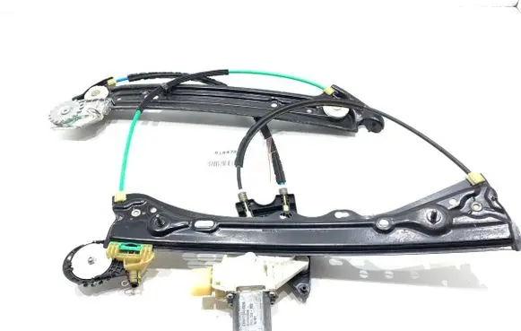 BMW 4 F32 F33 Front door window regulator with motor 7046032