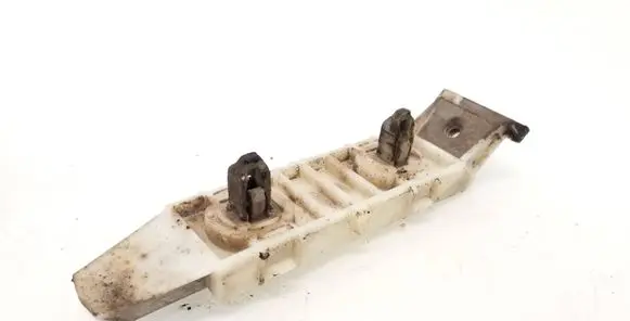 Suzuki Grand Vitara II Front bumper mounting bracket
