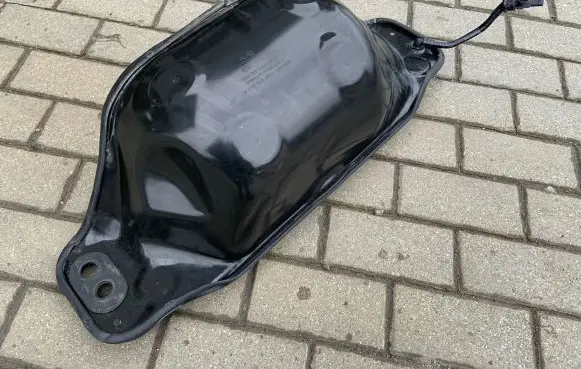 Audi Q7 4M Heat shield in engine bay 4M0819523A 5Q0906207 4M0611931AP