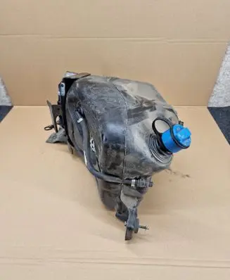 Land Rover Range Rover Velar AdBlue liquid reservoir HK835J228AF FPLA5J229AB HK835J228