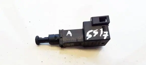 Volkswagen PASSAT B5 Brake pedal sensor switch 1J0945511A