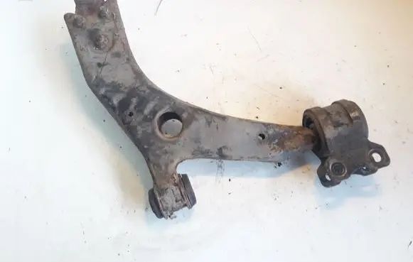 Volvo V50 Front lower control arm/wishbone