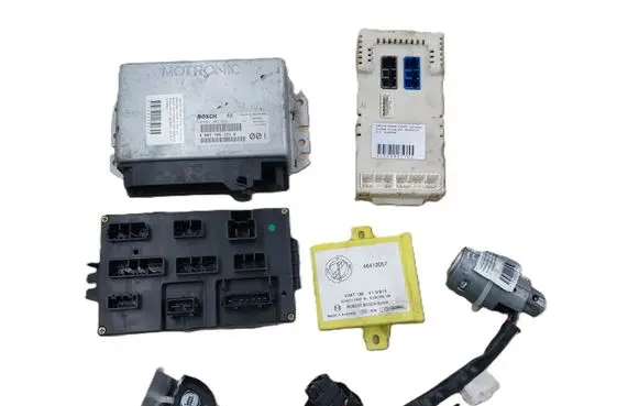 Lancia Kappa Engine ECU kit and lock set 0261203669 00077852210