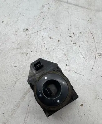 KIA Ceed Wing mirror switch 457480