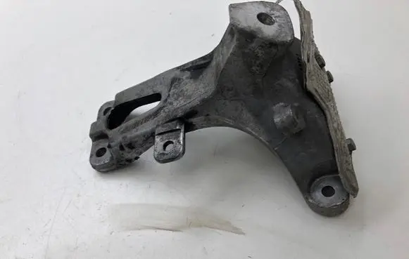 Audi A8 S8 D4 4H Engine mounting bracket 4G0199308E