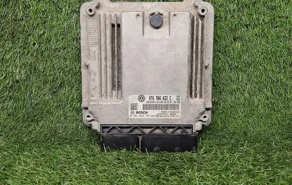 Volkswagen Crafter Engine control unit/module ECU 076906022C 0281015747