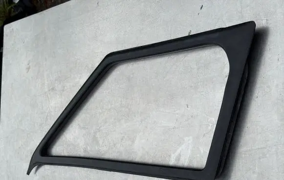 Mercedes-Benz Sprinter W906 Front vent window/glass (coupe) A9066711820
