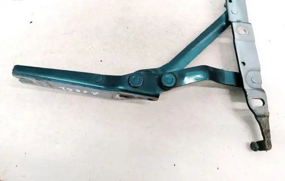 Audi 80 90 S2 B4 Tailgate/trunk/boot hinge 8A5827301A