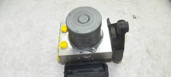 Audi A4 S4 B9 8W ABS Pump 8W0907379AR