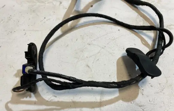 Windshield washer spray nozzle