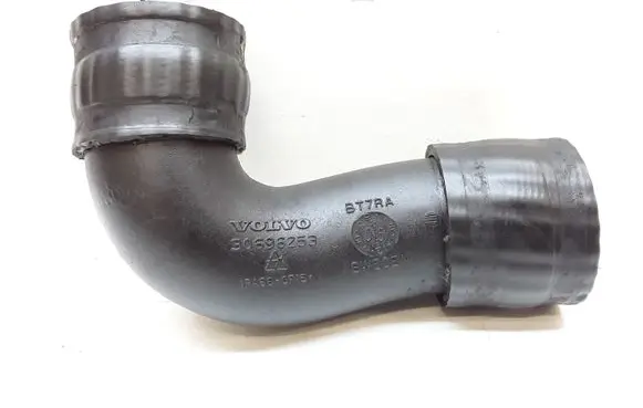Volvo XC70 Intercooler hose/pipe 30696253