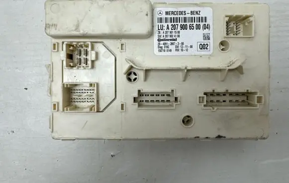 Mercedes-Benz E C207 W207 Convertible roof control unit A2079006500 A2079011500 A2079024100