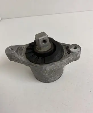 Maserati Ghibli Engine mount vacuum valve 06700048710