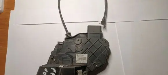 Volvo S40 Front door lock 986904104 31253674