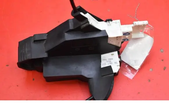 Citroen C4 Grand Picasso Front door lock 9686719780