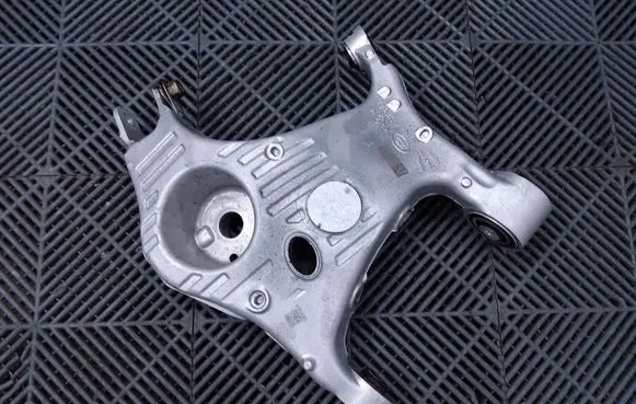 Jaguar I-Pace Rear upper control arm/wishbone J9D35B530AB T4K4861