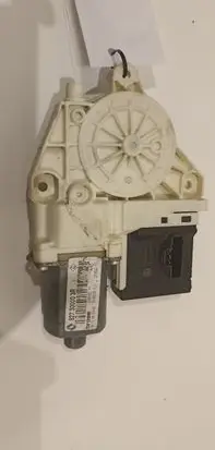 Renault Megane III Rear door window regulator motor 867300003R