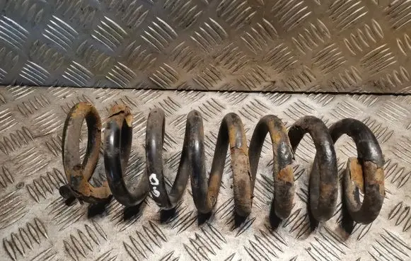 Mercedes-Benz C W203 Rear coil spring