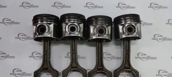 Honda CR-V Piston with connecting rod N22A2