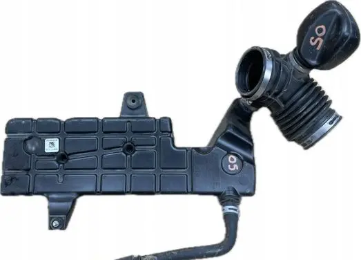 Buick Enclave II Intake resonator 84205603