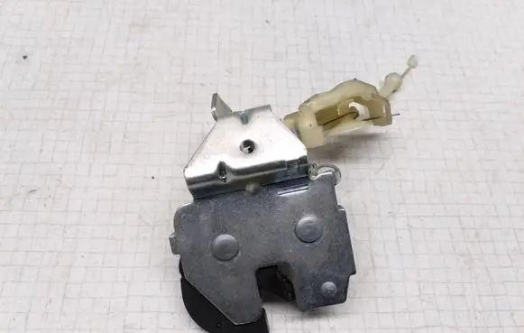 Mercedes-Benz C W203 Seat back rest lock catch 