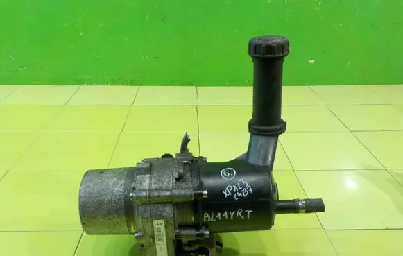 Citroen C4 II Power steering pump V29006925E