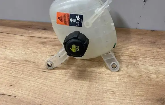 Renault Austral Coolant expansion tank/reservoir 