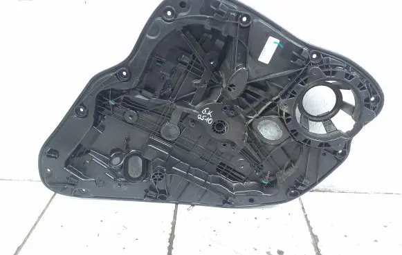 Polestar 2 Rear window lifting mechanism without motor 31675632