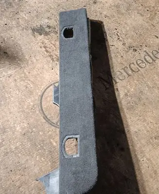 Volkswagen Touareg I Other trunk/boot trim element 7L6863528K