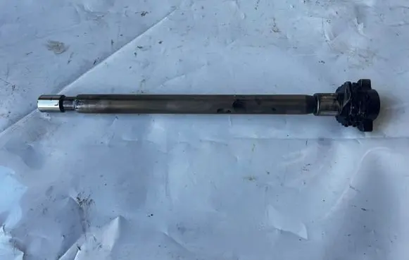 Mercedes-Benz E W212 Balance shaft 6420300172 1025700653