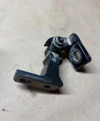 Audi A7 S7 4G Rear door lower hinge 4H0831402