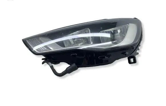Audi A3 S3 8V Headlight/headlamp 8V0941003A