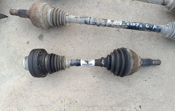Audi Q7 4L Front driveshaft 7L0407271E