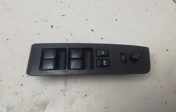 Nissan X-Trail T31 Electric window control switch 25401JG41D 2418G4