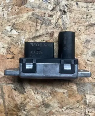 Volvo V40 Glow plug pre-heat relay 31411857